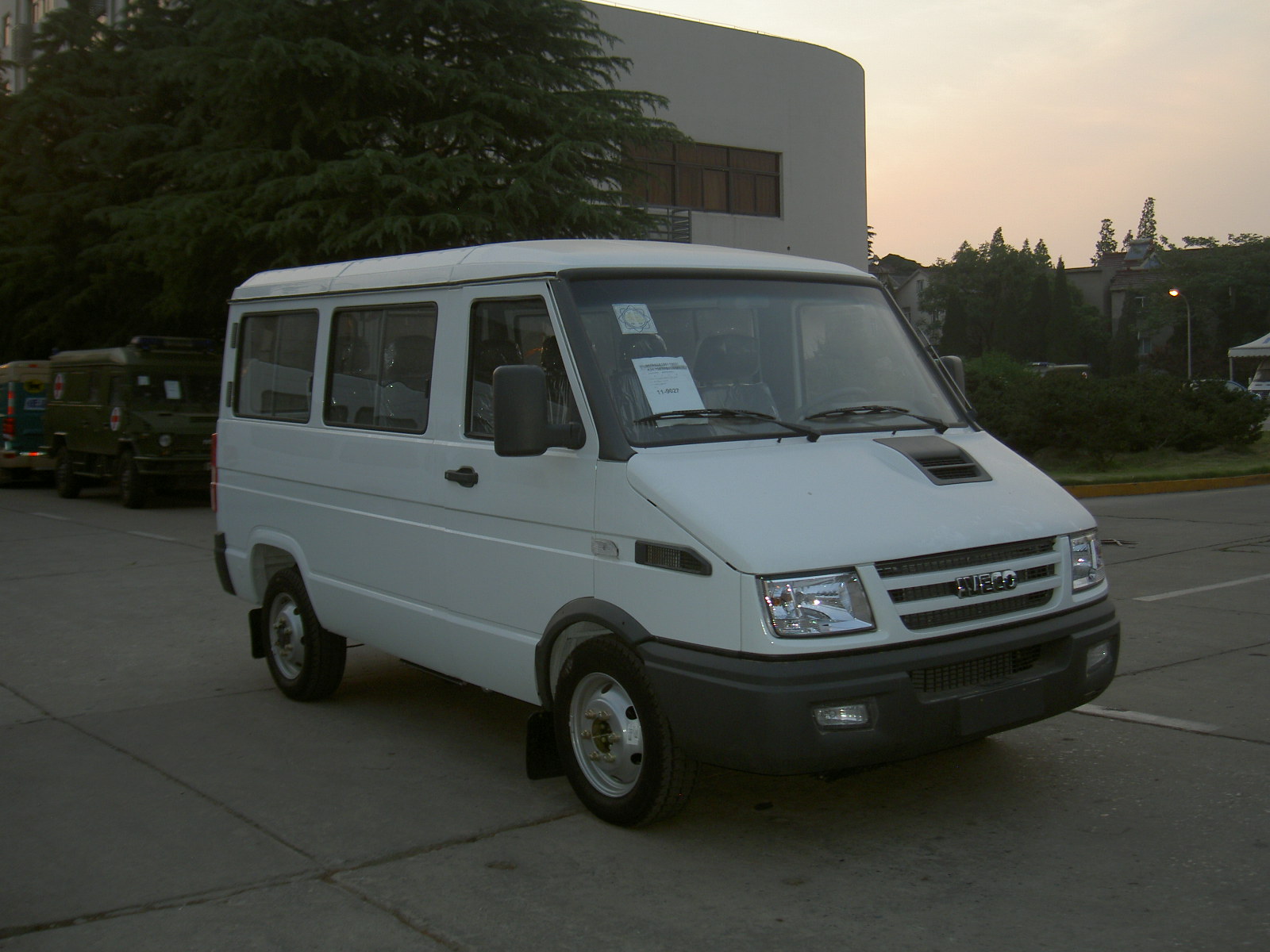 依維柯德意2.5排量殯儀車