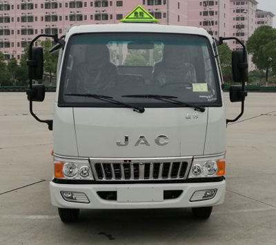 程力威牌CLW5071GJYH5型飛機(jī)加油車(chē)